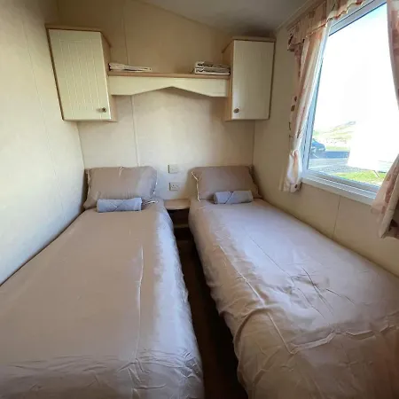 Mawson Retreat Dog Friendly Static Caravan 홀리데이파크