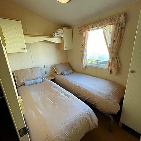 Mawson Retreat Dog Friendly Static Caravan * 밀롬