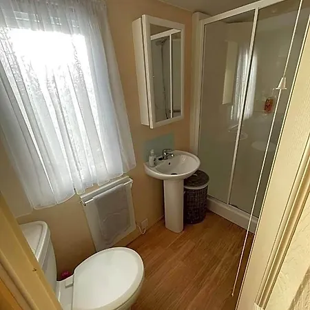 Mawson Retreat Dog Friendly Static Caravan 홀리데이파크
